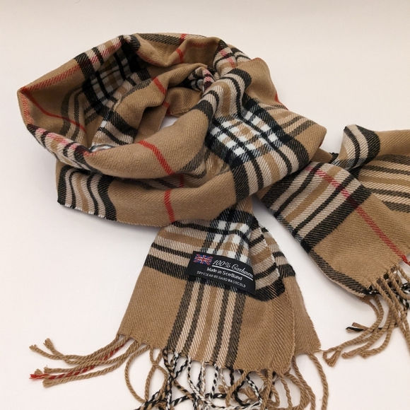 Accessories - 3/$30 🌴 Plaid Cashmere scarf made in Scotland